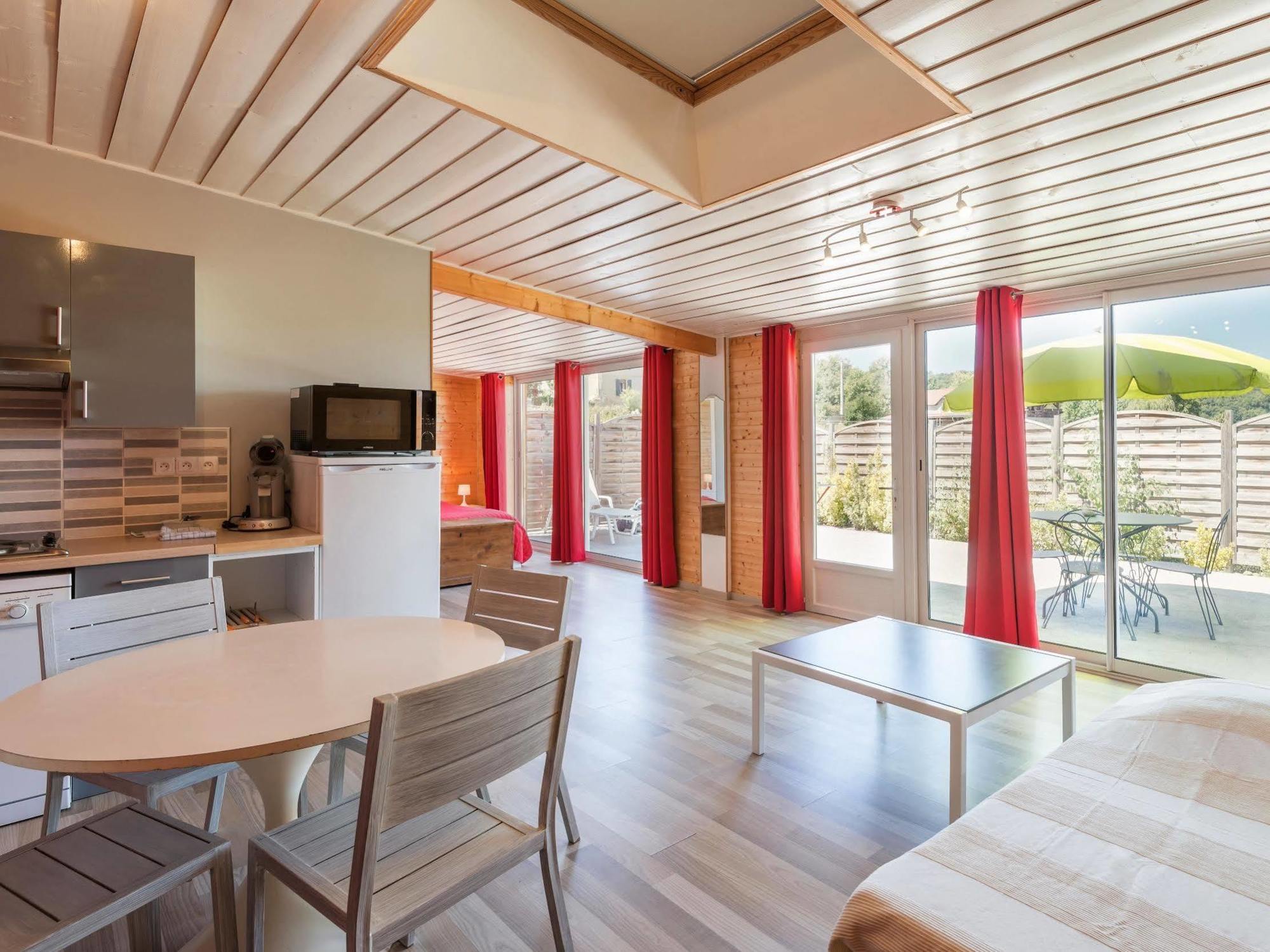 Soublecause Logis Hotel L'Adourable Auberge מראה חיצוני תמונה